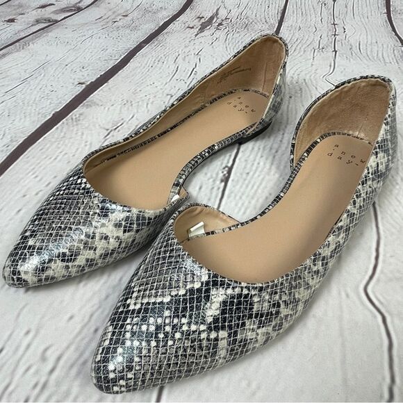 A NEW DAY snakeskin print point toe flats shoes NEW, size 7.5 - Picture 4 of 9